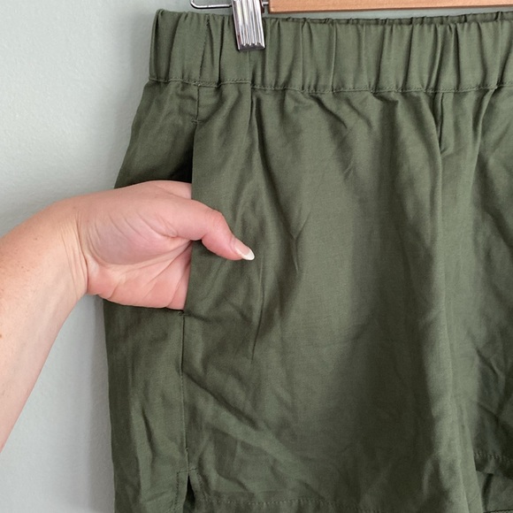 Madewell olive green pull on shorts with pockets size Small NWT - Picture 3 of 8